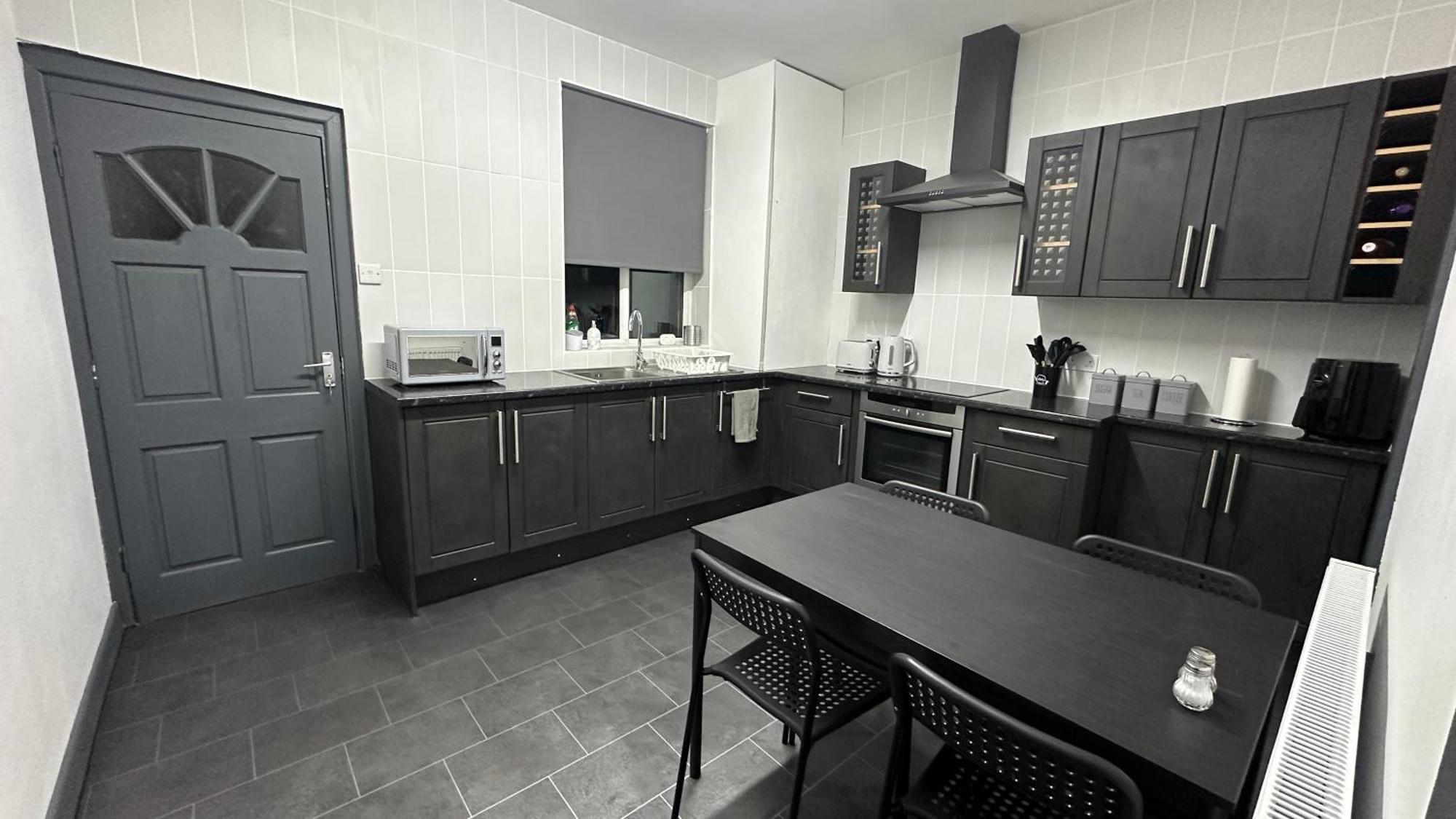 Modern 2 Bed Near Turf Moor Football Stadium, Parks, Canal And Lake Burnley Exterior photo